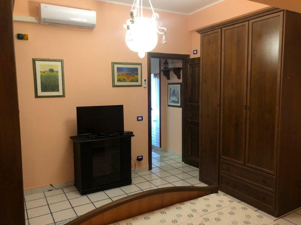 אסראלה Chloe'S Apartment מראה חיצוני תמונה